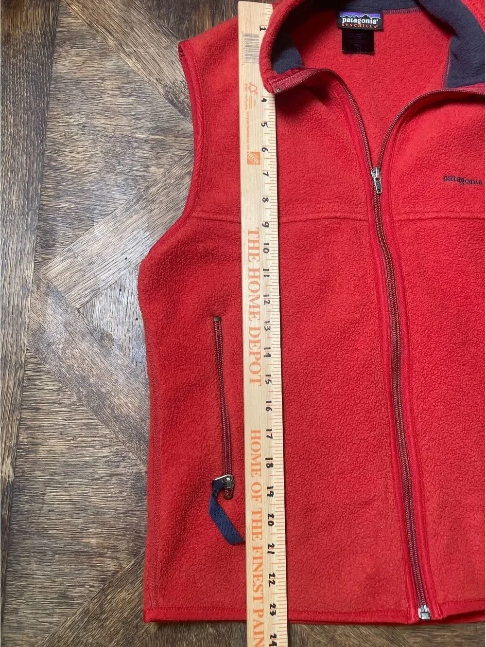 Patagonia men’s small fleece red navy blue zipper pockets vest EUC